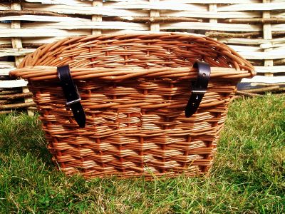 Child's D-shaped willow cycle basket