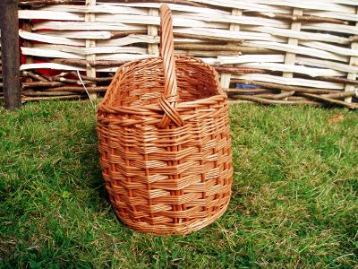 Large oval willow shopping basket